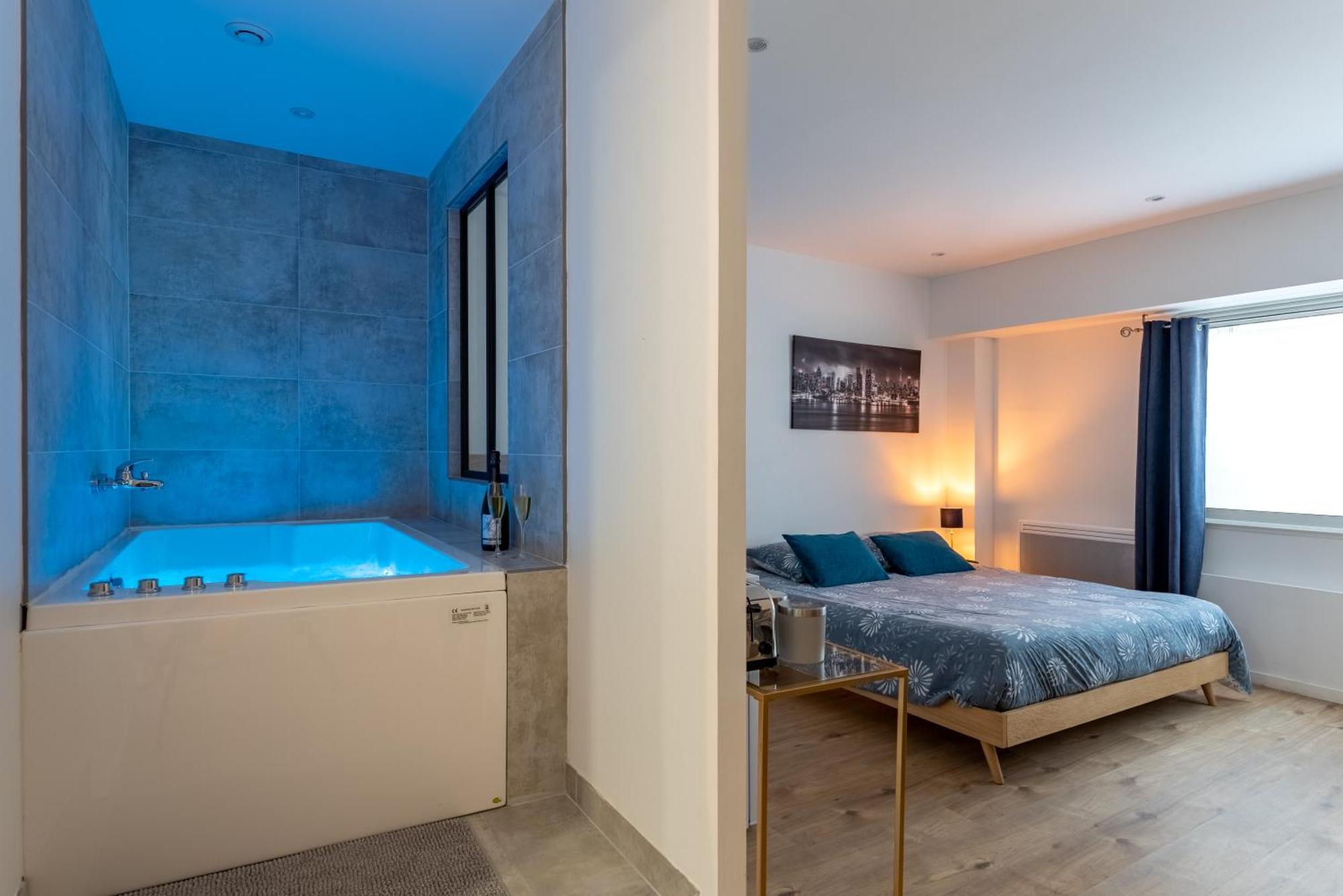 Le Fruit Defendu "Love Room" Jacuzzi Centre Ville Руан Екстер'єр фото